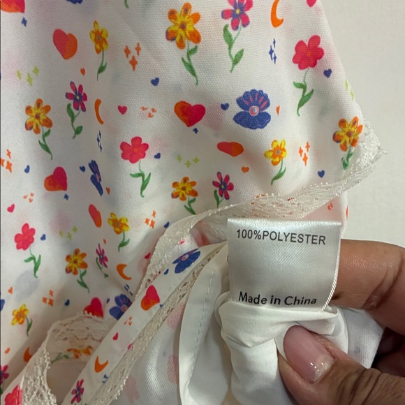 Princess Polly White Floral Mini Skirt in Sz 6 - Picture 6 of 7